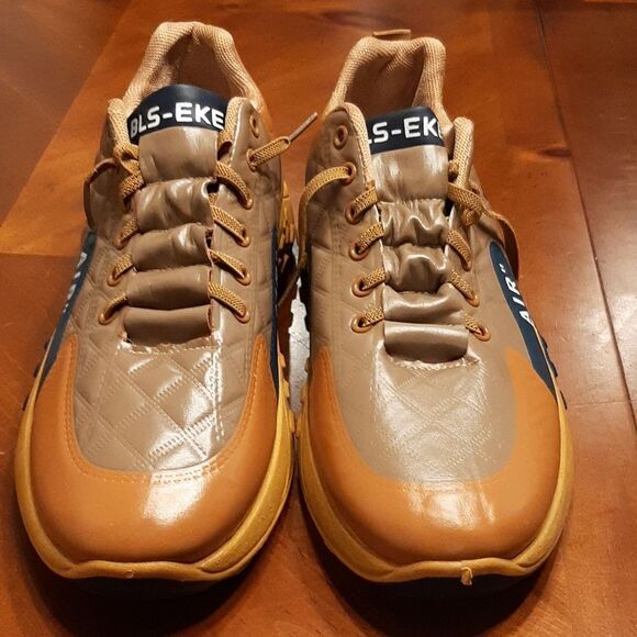 BLS-ECKE Tan and Navy Sneakers - Picture 2 of 7